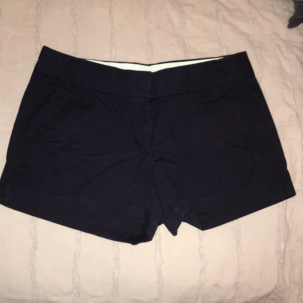 Women’s J. Crew classic chino shorts, size 6